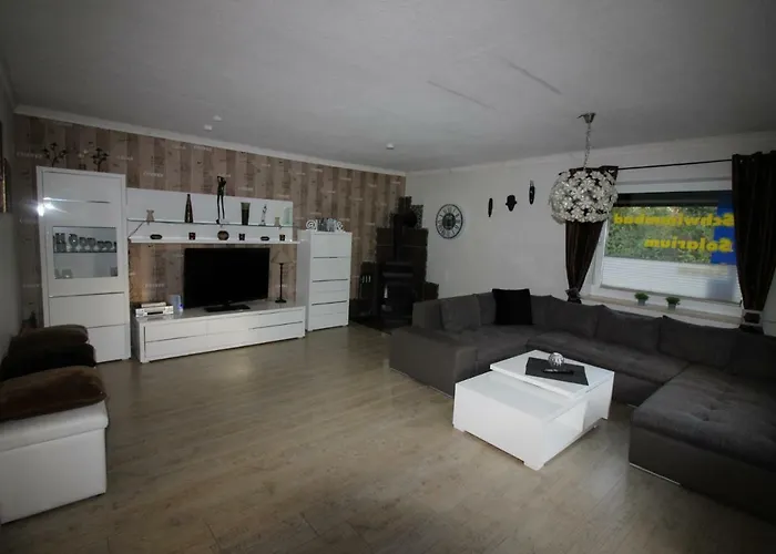 Haus Abbi, Ferienwohnung mit Schwimmbad